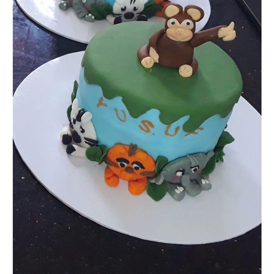 Animal Themed Fondant Cake 1.5